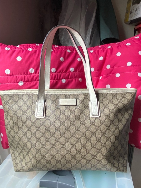 Gucci Handbags - Gucci Beige GG Supreme Canvas Tote with Cream Leather Trim